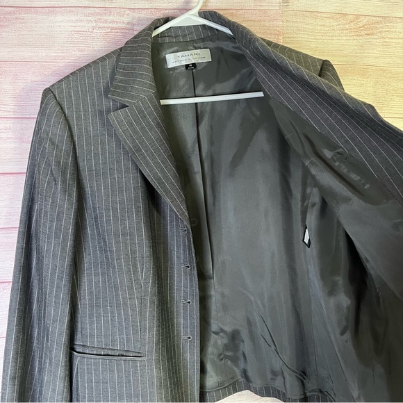 Tahari Arthur S. Levine Gray White Pinstripe Blazer Jacket Size 16 - Picture 5 of 9